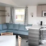 Mobil-home Moderne A Avec Piscine Partagee サン・ジャン·ド・モン
