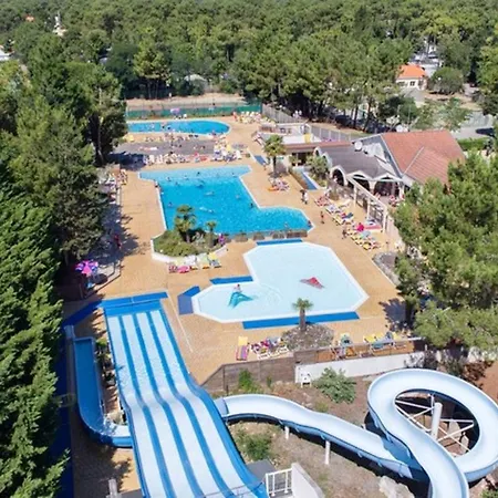 Vakantiehuis Mobil-home Moderne A Avec Piscine Partagee