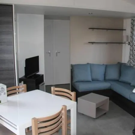Mobil-home Moderne A Avec Piscine Partagee Vakantiehuis *
