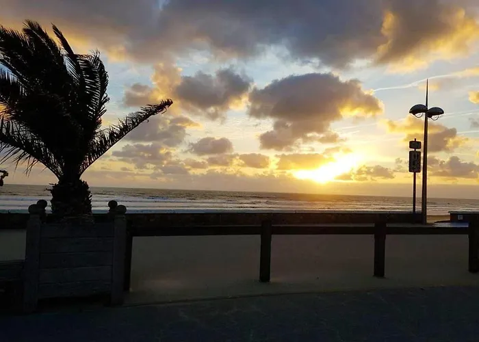 Holiday home Mobil-home Moderne A Avec Piscine Partagee